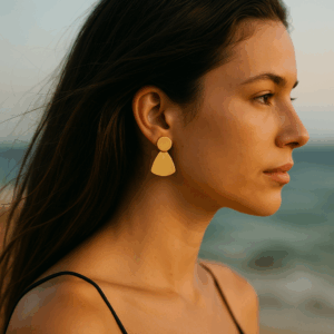 PENDIENTES GEOMÉTRICOS COLECCIÓN MONTREAL MATE PLATEADO Y DORADO.
